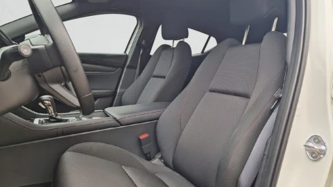 Mazda3 2.5L E-SKY G MHEV 103kW 6AT Homura