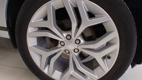 Land Rover Range Rover Velar 2.0D D180 HSE 4WD Auto