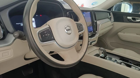Volvo XC60 2.0 B4 D Momentum Pro Auto
