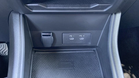 Renault Captur techno Eco-G 100cv (74 kW)