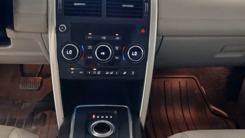 Land Rover Discovery Sport SD4 4WD HSE 7 asientos