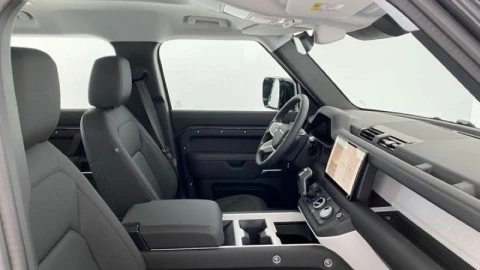 Land Rover Defender 3.0D I6 250 S 110 Auto 4WD MHEV