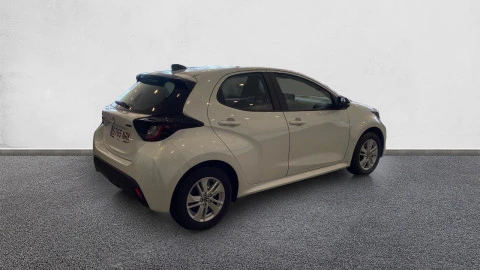 Mazda2 1.5 85 kW (116 CV) CVT Centre-line