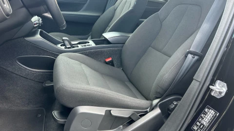 Volvo XC40 1.5 T3 Momentum Core Auto