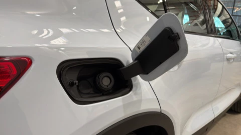 Volvo XC40 B3 G Plus Dark Auto 120 kW (163 CV)