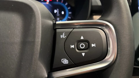 Volvo XC40 B3 G Plus Dark Auto 120 kW (163 CV)