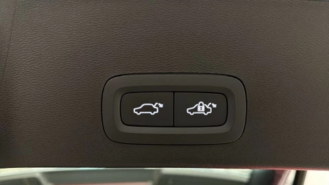 Volvo XC40 B3 G Plus Dark Auto 120 kW (163 CV)