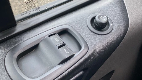 Ford Transit Custom Kombi 2.0 TDCI 96kW 320 L1 Trend