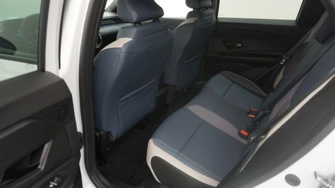 Nissan Micra Long Range 4x2 Tekna