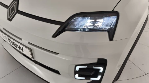 Renault 5 E-Tech   Techno autonomia urbana 90kW