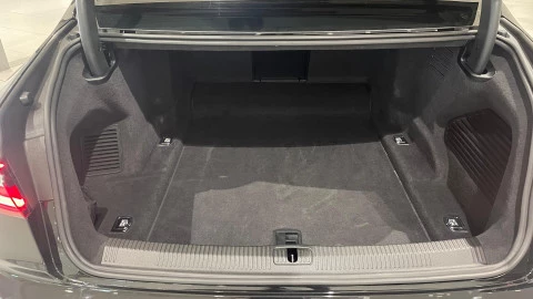 Audi A8  55 TFSI quattro tiptronic