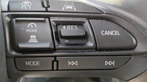 Mazda 2 BERLINA CON PORTÓN 1.5 HEV 85KW CVT HOMURA 116 5P