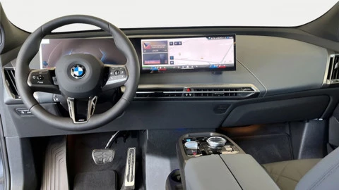 BMW iX XDRIVE60