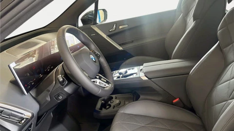 BMW iX XDRIVE60