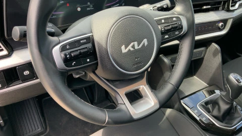 Kia Sportage 1.6 T-GDi 118kW (160CV) Drive 17