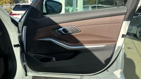 BMW Serie 3 318 d M Sport