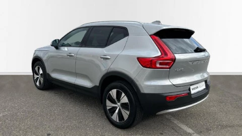 Volvo XC40 2.0 B3 G Core Auto