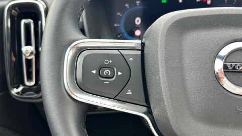 Volvo XC40 2.0 B3 G Core Auto