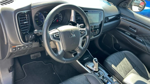 Mitsubishi Outlander 2.4 PHEV Kaiteki Auto 4WD