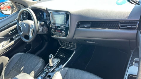 Mitsubishi Outlander 2.4 PHEV Kaiteki Auto 4WD