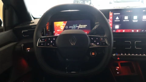 Renault 4 E-Tech 150 Comfort Range Iconic