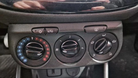 Opel Corsa 1.4 Selective 66kW (90CV)