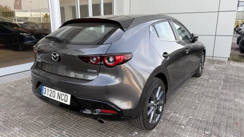 Mazda3 2.5L E-SKY G MHEV 103kW Centre-line