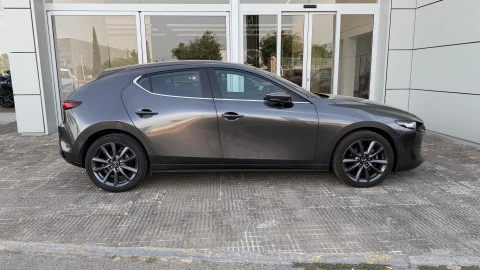 Mazda3 2.5L E-SKY G MHEV 103kW Centre-line