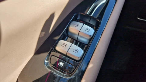 EBRO S900 TODOTERRENO 1.5 TGDI PHEV LUXURY 3DHT 4WD 425 5P 7 PLAZAS