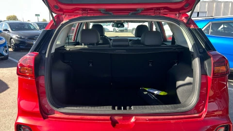 Kia Niro 1.6 GDi HEV 104kW (141CV) Drive