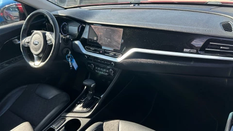 Kia Niro 1.6 GDi HEV 104kW (141CV) Drive