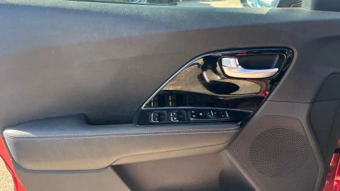 Kia Niro 1.6 GDi HEV 104kW (141CV) Drive