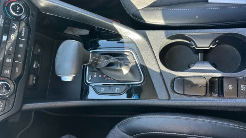 Kia Niro 1.6 GDi HEV 104kW (141CV) Drive