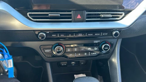 Kia Niro 1.6 GDi HEV 104kW (141CV) Drive