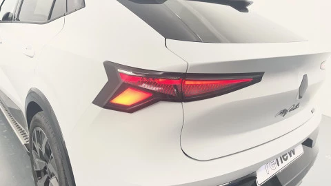 Renault Rafale Esprit Alpine full hybrid E-Tech 147kW