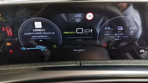 Peugeot e-3008 GT Eléctrico 157kW