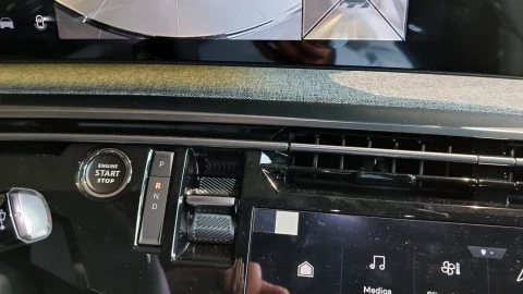 Peugeot e-3008 GT Eléctrico 157kW