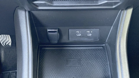 Renault Captur techno Eco-G 100cv (74 kW)