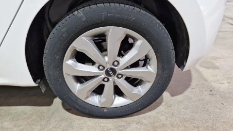 Kia Rio 1.0 T-GDi 74kW (100CV) MHEV iMT Drive