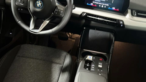 BMW iX1 xDrive30