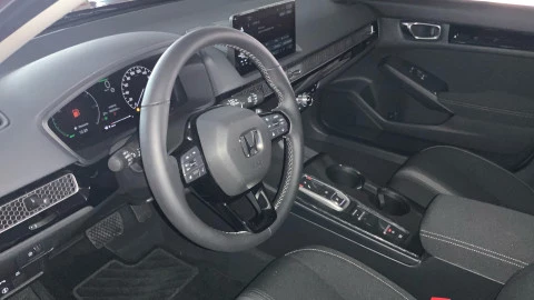 Honda Civic 2.0 i-MMD Elegance CVT