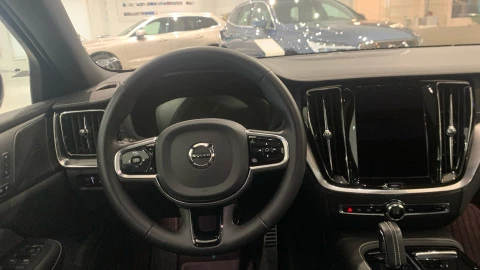 Volvo S60 Reccharge T8 R-Design aut