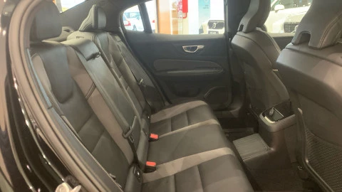 Volvo S60 Reccharge T8 R-Design aut