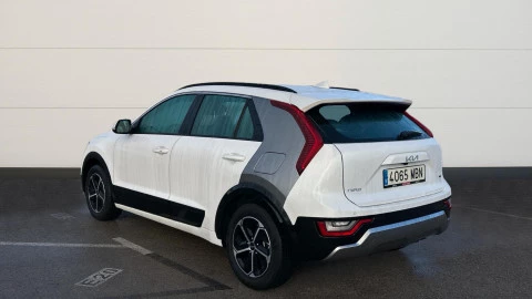 Kia Niro 1.6 GDi HEV 104kW (141CV) Drive