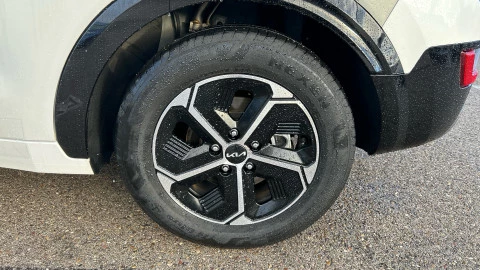 Kia Niro 1.6 GDi HEV 104kW (141CV) Drive