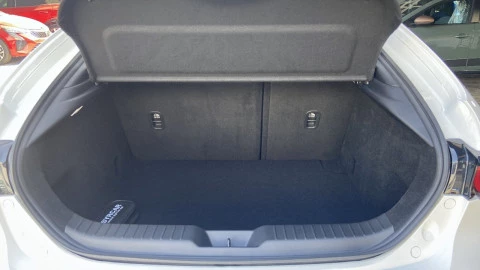 Mazda3 2.5L E-SKY G MHEV 103kW 6AT Centre-line