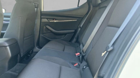 Mazda3 2.5L E-SKY G MHEV 103kW 6AT Centre-line