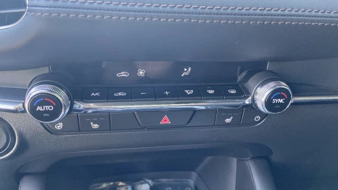 Mazda3 2.5L E-SKY G MHEV 103kW 6AT Centre-line