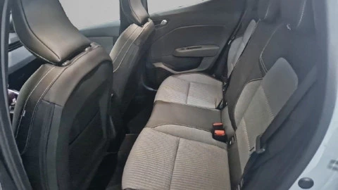 Renault Clio Techno full hybrid E-Tech 145 (103Kw)