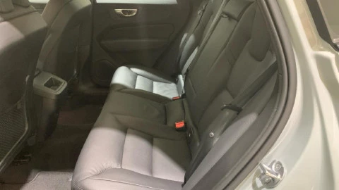 Volvo XC60 2.0 B4 D Plus Dark Auto